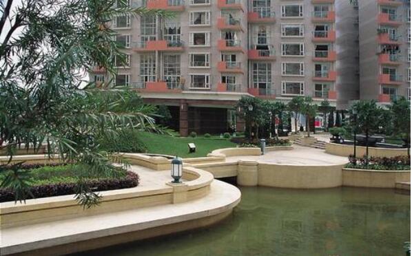 年底租賃市場遇冷，房子難出租，業主與長租公寓協商降價