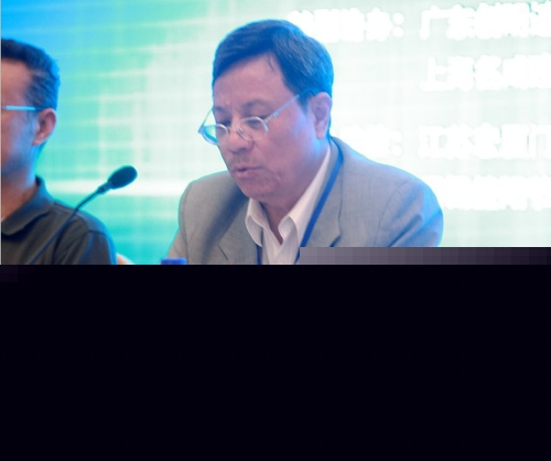 2013中國建筑遮陽產業(yè)發(fā)展高峰論壇圓滿召開