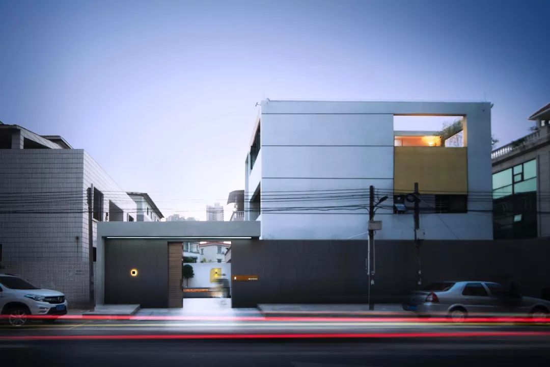 廢棄30年的舊宅，建筑師改后不僅清爽通透，還多了1間房和2個院子