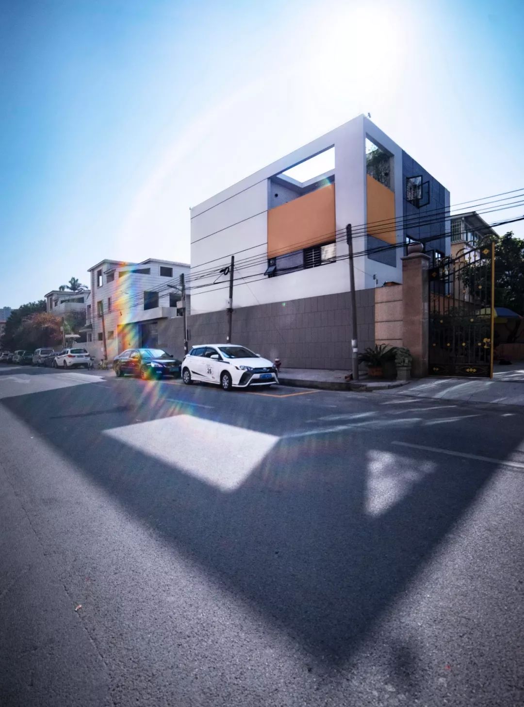 廢棄30年的舊宅，建筑師改后不僅清爽通透，還多了1間房和2個院子