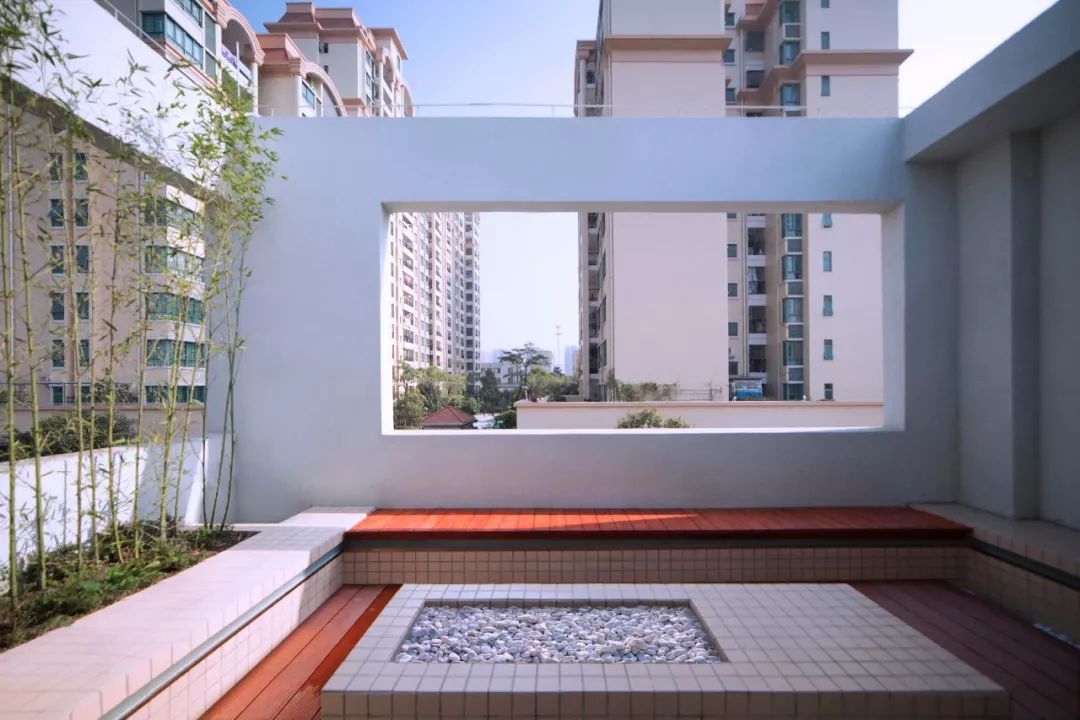 廢棄30年的舊宅，建筑師改后不僅清爽通透，還多了1間房和2個院子