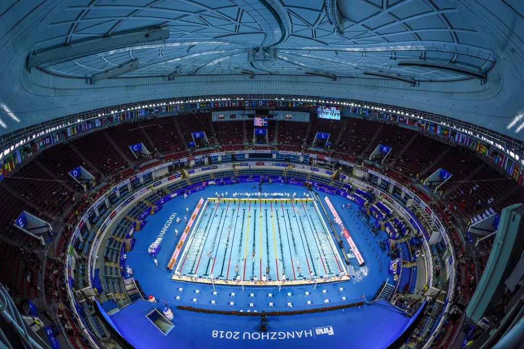 耗資11億、重達1280噸、40米高空上的“蓮花”建筑開花了！網(wǎng)友：撲面而來的中國風(fēng)！